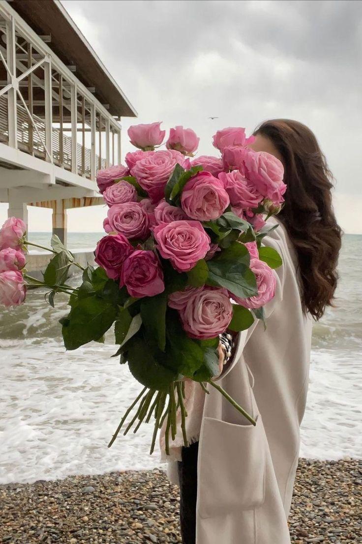 Serene Embrace Ivory Blossom Bunch